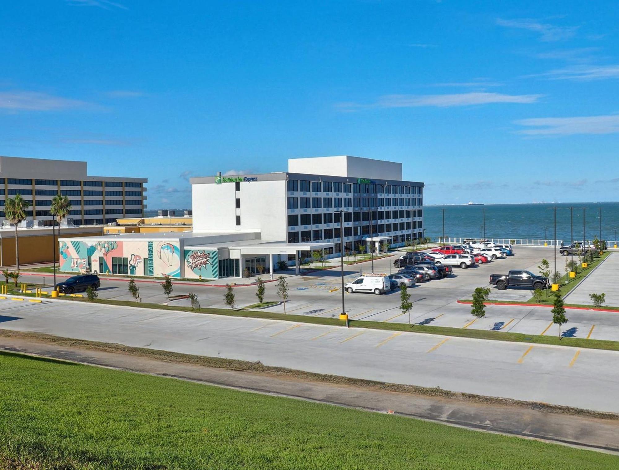 Holiday Inn Express Corpus Christi - Beachfront By Ihg Exteriör bild