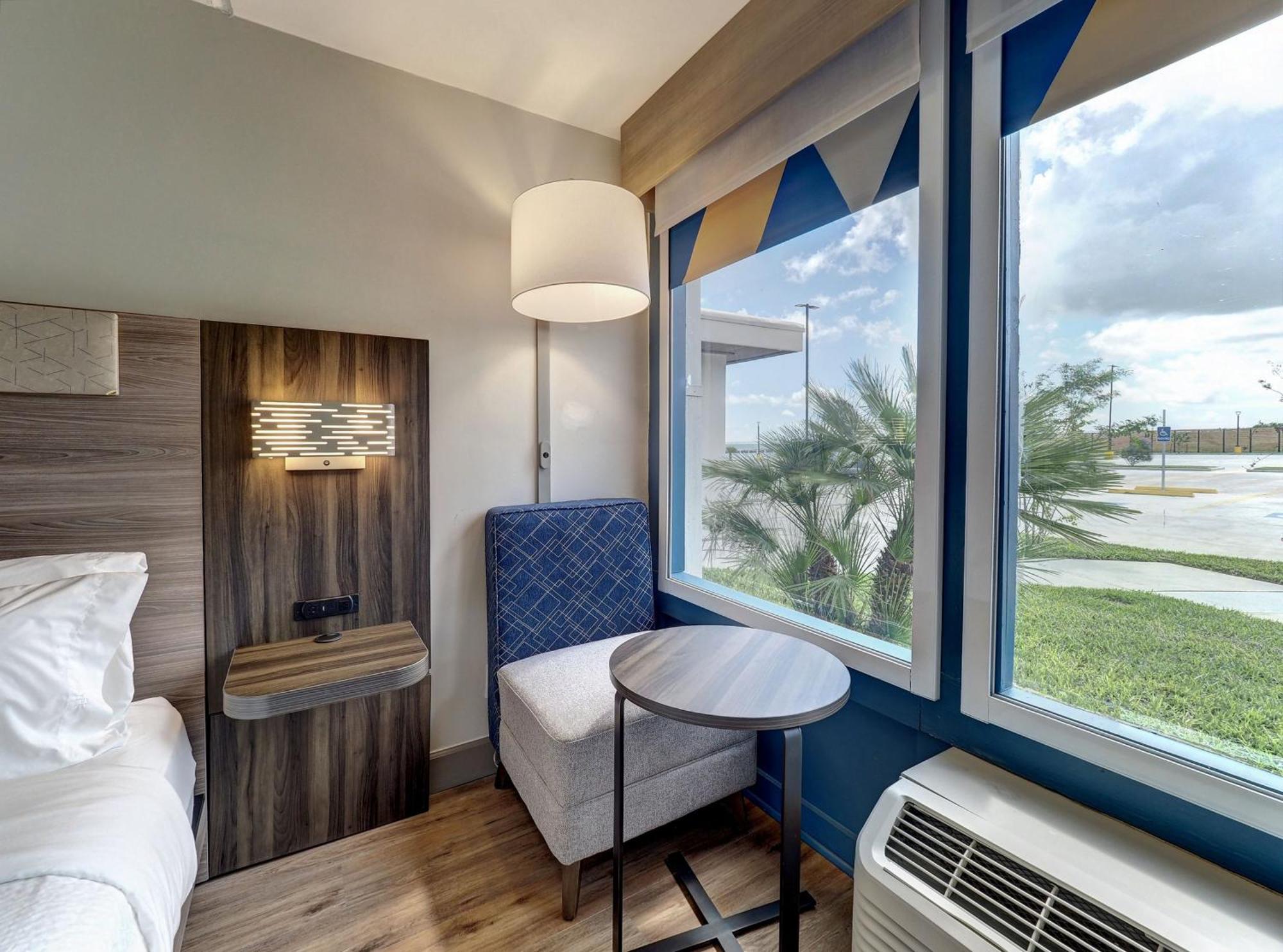 Holiday Inn Express Corpus Christi - Beachfront By Ihg Exteriör bild