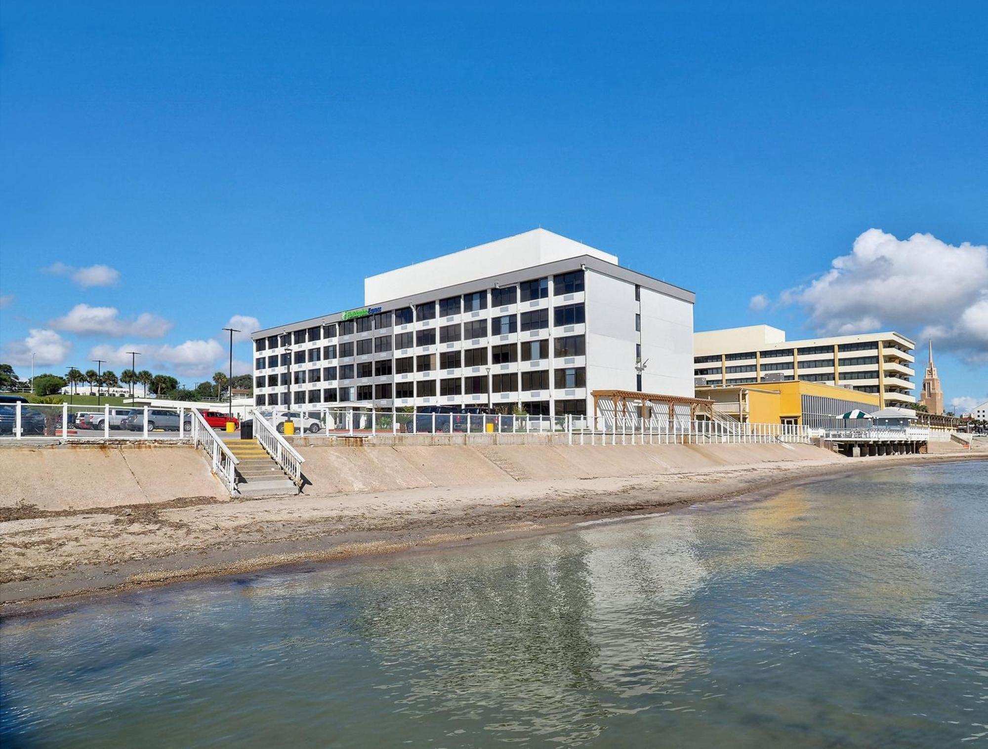 Holiday Inn Express Corpus Christi - Beachfront By Ihg Exteriör bild