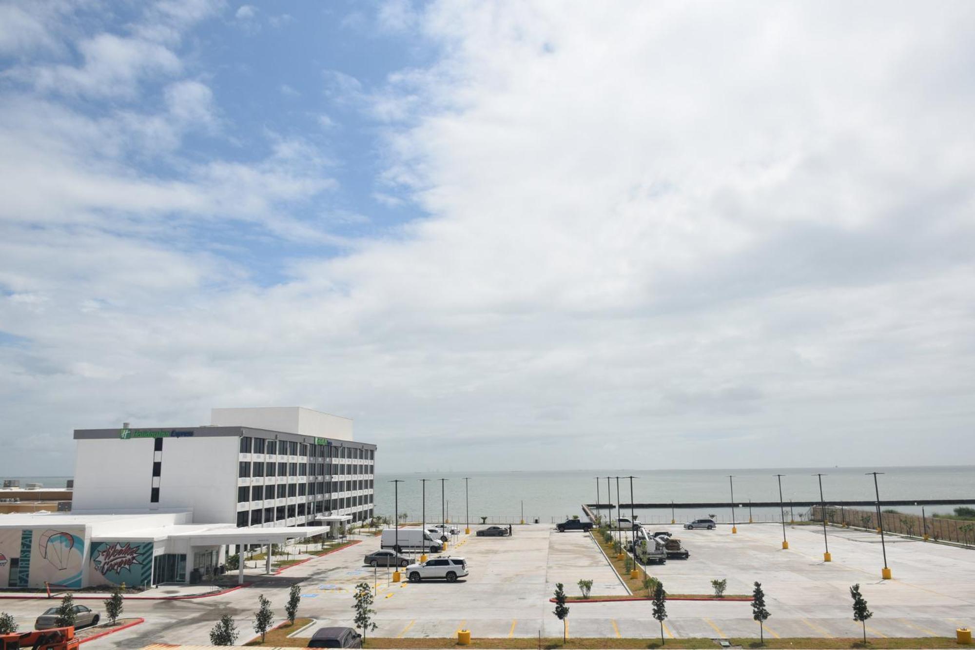 Holiday Inn Express Corpus Christi - Beachfront By Ihg Exteriör bild
